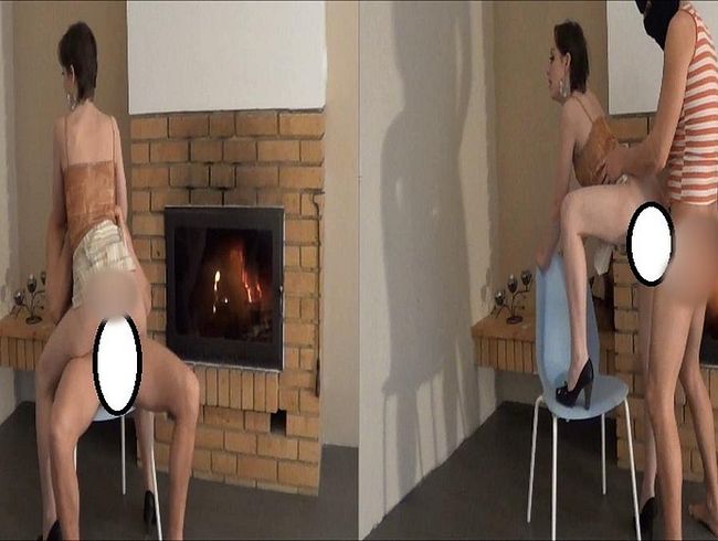 fi** auf dem Stuhl am Kamin!