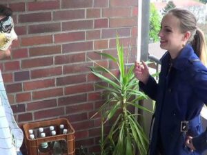 NataliaPearl Porno Video: Quickie bei Raucherpause auf Balkon!